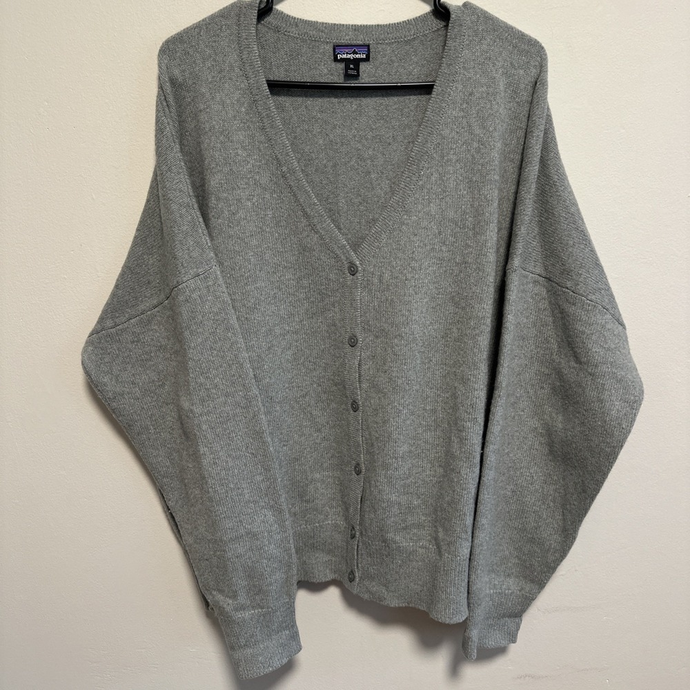 Patagonia Grey Cardigan Sweater Cashmere and Wool Size XL Women's Button Up